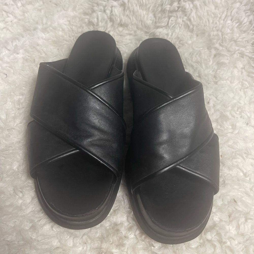 Cole Haan 2.Zero grand  leather black Crisscross Slide sandals SZ9B
